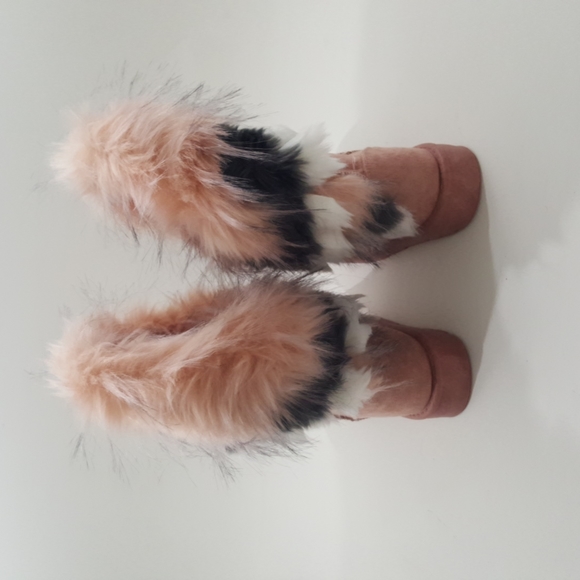 Yoki faux fur Trim blush boots size 8 - Picture 4 of 7